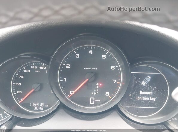 WP1AA2A23JKA01788 2018 PORSCHE CAYENNE Gray Widok tylnych siedzeń