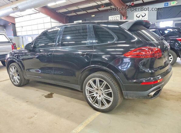 WP1AA2A24HKA83444 2017 PORSCHE CAYENNE Black Tył lewy