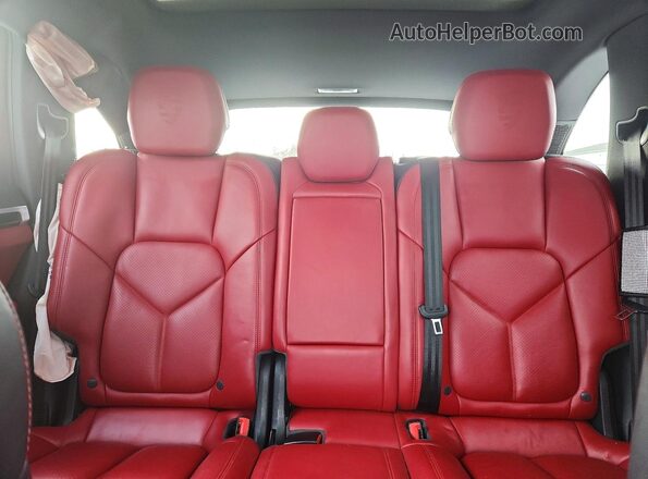 WP1AA2A25HKA90144 2017 PORSCHE CAYENNE White Vista de los asientos traseros