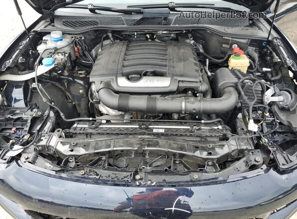 WP1AA2A25HKA90872 2017 PORSCHE CAYENNE Blue Widok komory silnika