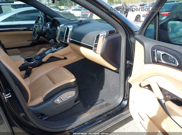 WP1AA2A26JKA06497 2018 PORSCHE CAYENNE Black Вид салону спереду