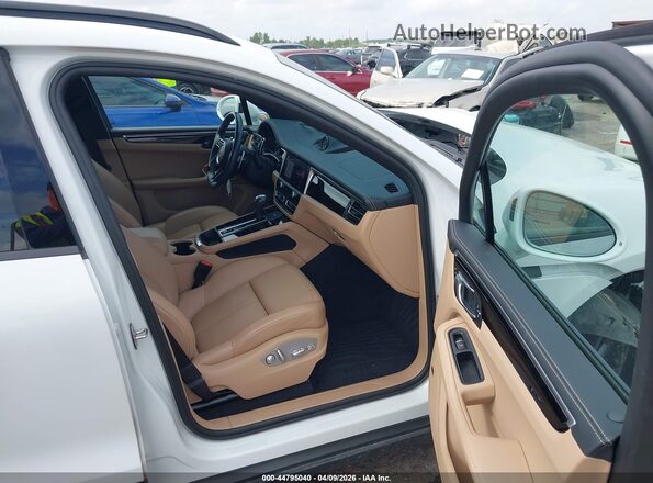 WP1AA2A54PLB21841 2023 PORSCHE MACAN White Widok wnętrza z przodu
