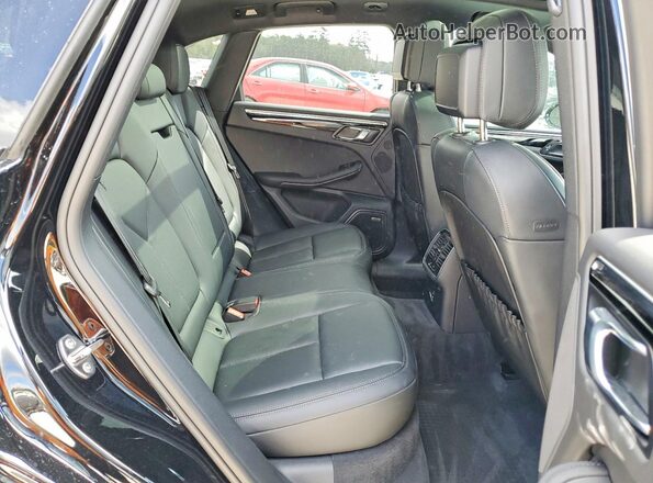 WP1AA2A55SLB11263 2025 PORSCHE MACAN Black Rear interior view