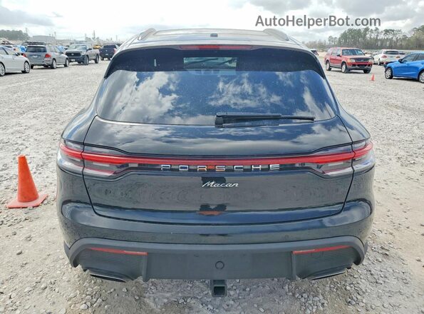 WP1AA2A55SLB11263 2025 PORSCHE MACAN Black Rear view