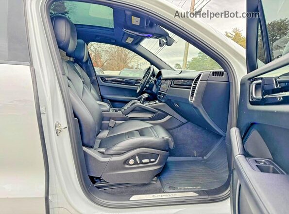WP1AA2AY0KDA00205 2019 PORSCHE CAYENNE White Вид спереду