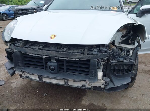 WP1AA2AY2LDA09327 2020 PORSCHE CAYENNE Белый Вид спереди