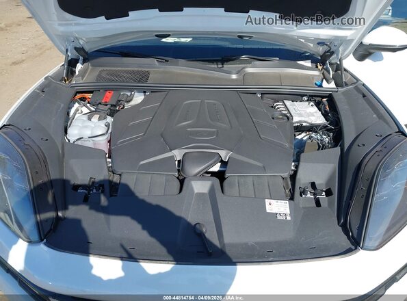 WP1AA2AY3RDA10740 2024 PORSCHE CAYENNE White Rear view