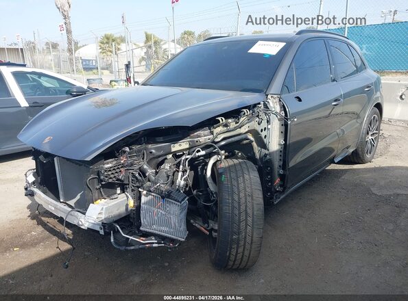 WP1AA2AY3SDA02644 2025 PORSCHE CAYENNE Gray წინა მარცხენა ხედი სამი მეოთხედიდან