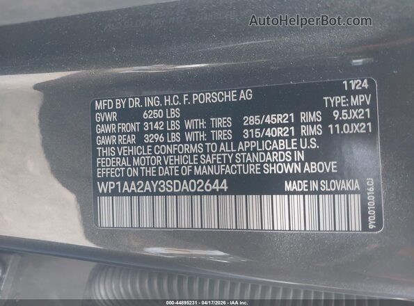 WP1AA2AY3SDA02644 2025 PORSCHE CAYENNE Gray ძრავის განყოფილების ხედი