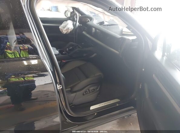 WP1AA2AY3TDA00829 2026 PORSCHE CAYENNE Black Вид салону спереду