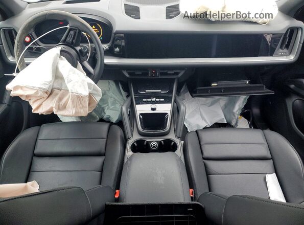 WP1AA2AY5RDA13896 2024 PORSCHE CAYENNE Gray Widok deski rozdzielczej