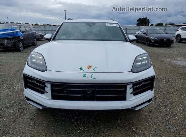WP1AA2AY7SDA03733 2025 PORSCHE CAYENNE White Front view