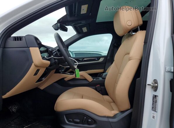 WP1AA2AY7SDA03733 2025 PORSCHE CAYENNE White Front interior view