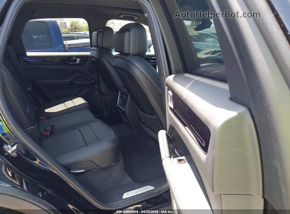WP1AA2AY8MDA09933 2021 PORSCHE CAYENNE Black Widok naklejki z numerem VIN