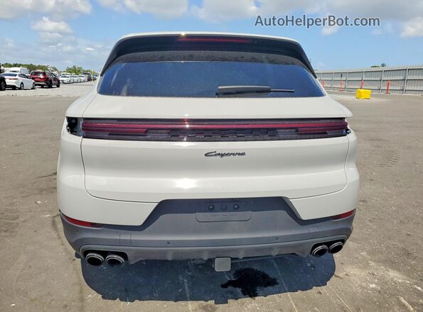 WP1AA2AY8SDA03319 2025 PORSCHE CAYENNE White Rear view