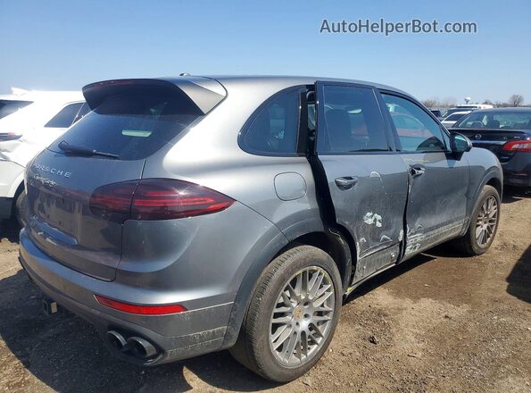 WP1AC2A2XHLA93027 2017 PORSCHE CAYENNE Silver Tył prawy