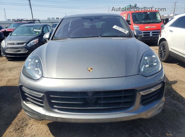 WP1AC2A2XHLA93027 2017 PORSCHE CAYENNE Silver Widok z przodu