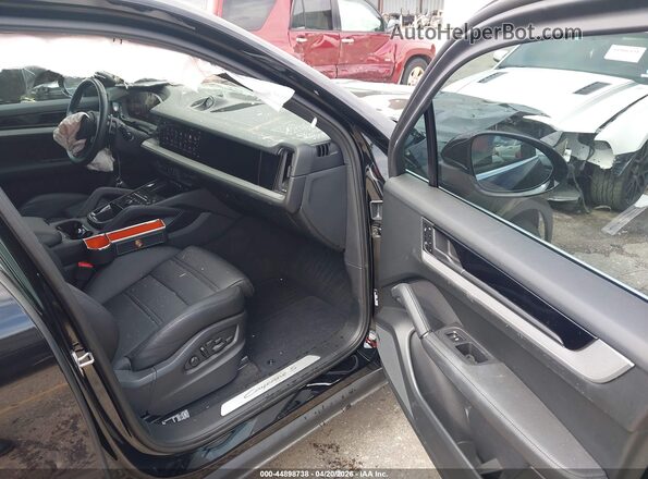 WP1AL2AY5RDA32748 2024 PORSCHE CAYENNE Черный Вид салона спереди
