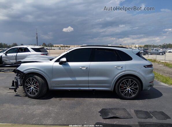 WP1AL2AY5RDA35472 2024 PORSCHE CAYENNE Silver სალონის 360-გრადუსიანი ხედი