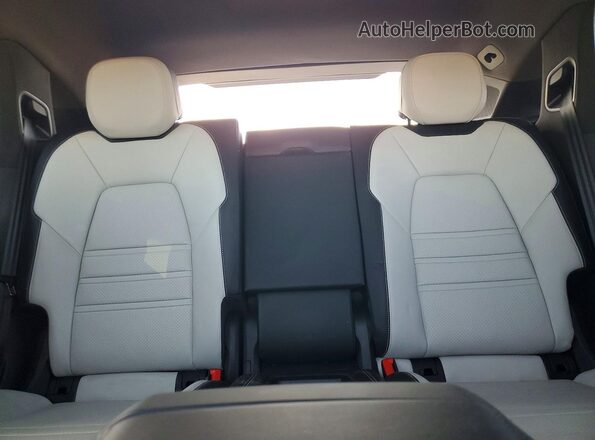 WP1BA2AY2RDA49016 2024 PORSCHE CAYENNE Blue Vista de los asientos traseros