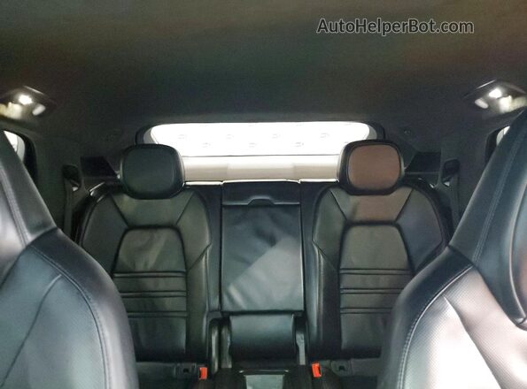 WP1BK2AY2RDA72499 2024 PORSCHE CAYENNE Black Rear seats view