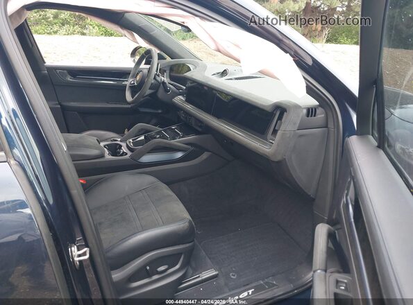WP1BK2AY2RDA73023 2024 PORSCHE CAYENNE Blue 