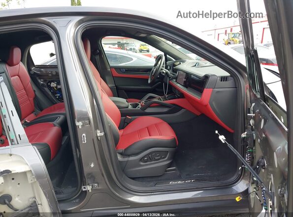 WP1BK2AY4SDA49117 2025 PORSCHE CAYENNE Серый Вид салона спереди