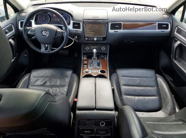 WVGEF9BP3GD012760 2016 VOLKSWAGEN TOUAREG White წინა პანელის ხედი