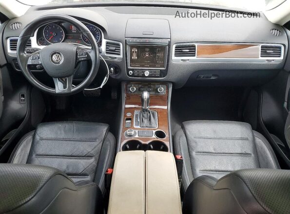 WVGEF9BP9GD010835 2016 VOLKSWAGEN TOUAREG White წინა პანელის ხედი