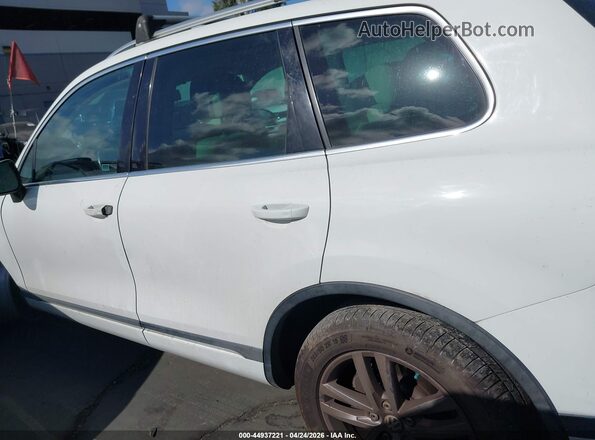 WVGEP9BP7GD004741 2016 VOLKSWAGEN TOUAREG White Vista interior de 360 grados