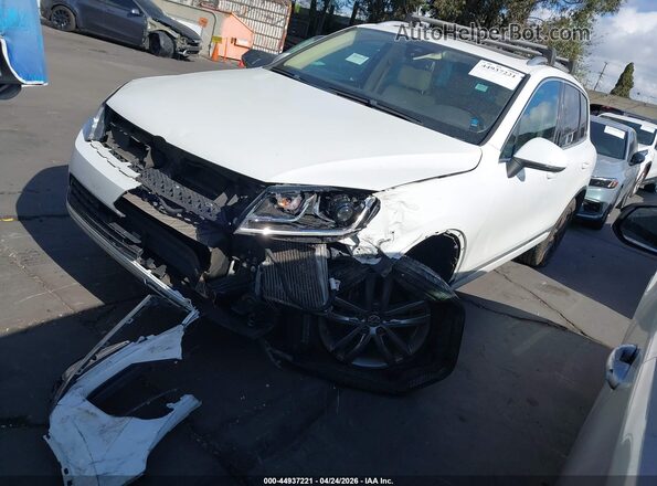 WVGEP9BP7GD004741 2016 VOLKSWAGEN TOUAREG White Vista tres cuartos delantera izquierda