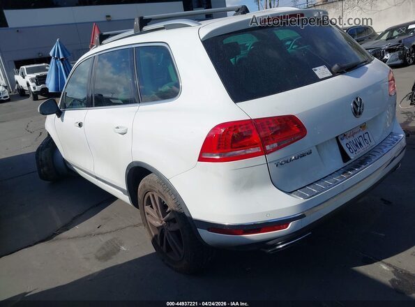 WVGEP9BP7GD004741 2016 VOLKSWAGEN TOUAREG White Trasero izquierdo