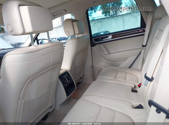WVGEP9BP7GD004741 2016 VOLKSWAGEN TOUAREG White 