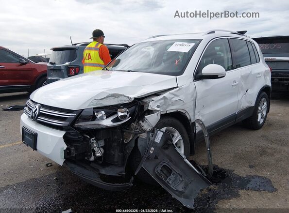 WVGSV7AX2HK012287 2017 VOLKSWAGEN TIGUAN White Front left