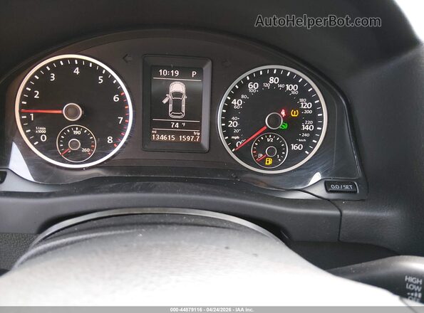 WVGTV7AX0HW506077 2017 VOLKSWAGEN TIGUAN White Widok tylnych siedzeń