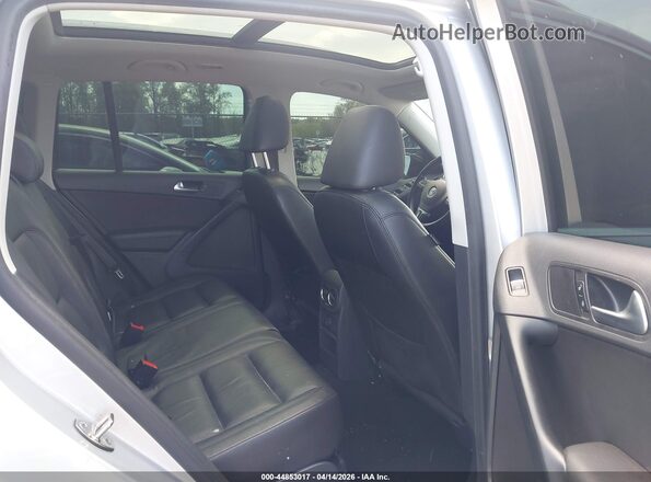 WVGUV7AX5HW506693 2017 VOLKSWAGEN TIGUAN Silver VIN კოდის სტიკერის ხედი