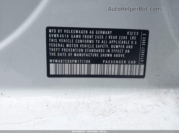 WVWAB7CDXPW171108 2023 VOLKSWAGEN GOLF White Vista del compartimento del motor