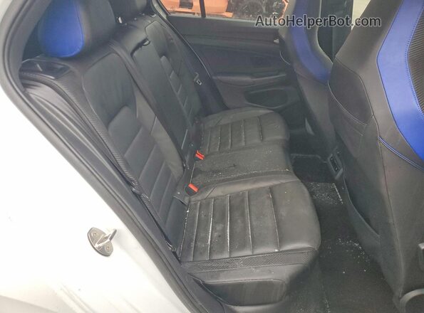 WVWEB7CD1RW126501 2024 VOLKSWAGEN GOLF White უკანა სავარძლების ხედი