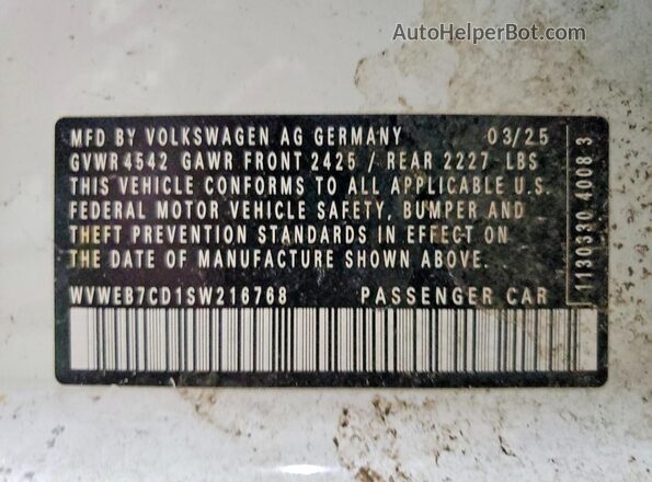 WVWEB7CD1SW216768 2025 VOLKSWAGEN GOLF White Vista del compartimento del motor