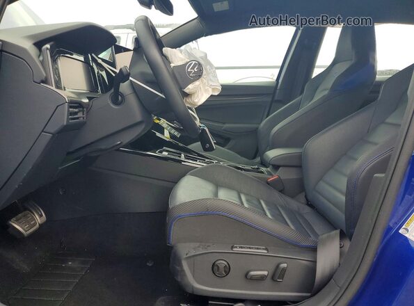 WVWKB7CD8SW250693 2025 VOLKSWAGEN GOLF Blue Vista interior delantera