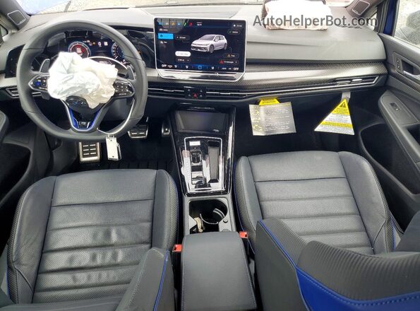 WVWKB7CD8SW250693 2025 VOLKSWAGEN GOLF Blue Vista del salpicadero