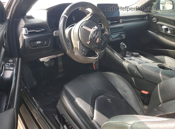 WZ1DB0C07MW042001 2021 TOYOTA GR White Widok deski rozdzielczej