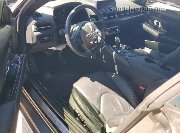 WZ1DB0C0XNW049266 2022 TOYOTA GR Gray Առջևի վահանակի տեսք