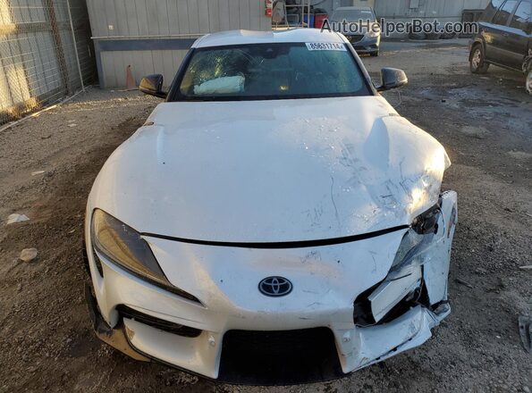 WZ1DB4C01LW024132 2020 TOYOTA SUPRA White Դիմացի տեսք