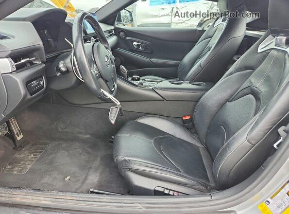 WZ1DB4C01LW028360 2020 TOYOTA GR Silver Սալոնի դիմացի տեսք