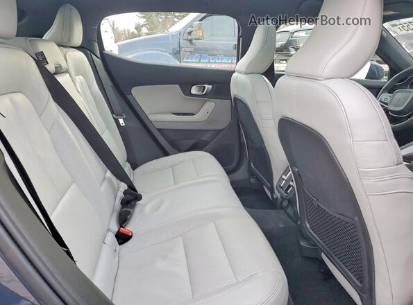 YSMFD3KA9RL217827 2024 POLESTAR 2 Charcoal Rear seats view