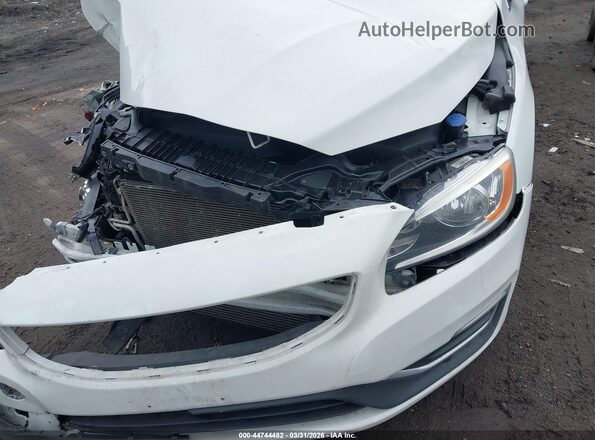 YV126MFK9G2390967 2016 VOLVO S60 White Vista interior de 360 grados