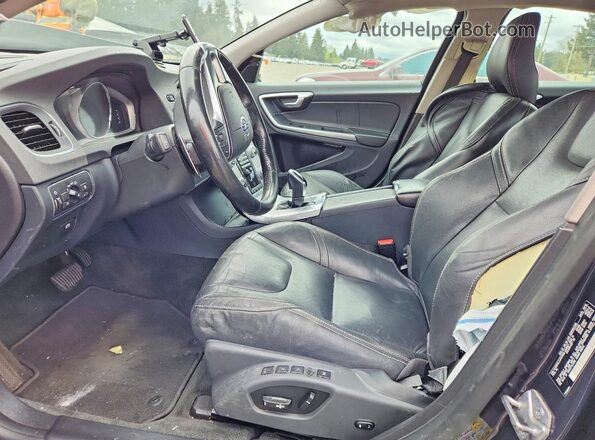 YV140MTL2J2467886 2018 VOLVO S60 Charcoal Front interior view