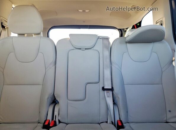 YV4062PE8R1149045 2024 VOLVO XC90 Gray Rear seats view