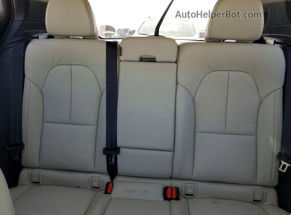 YV4162UL1N2642349 2022 VOLVO XC40 Blue Rear seats view